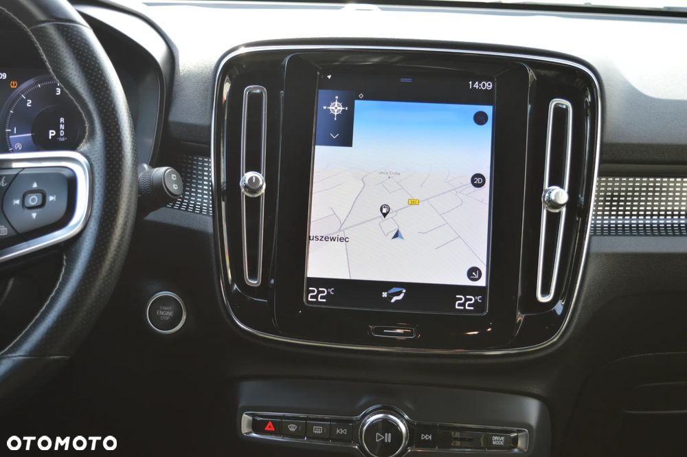 Volvo XC 40 D4 AWD Geartronic R-Design - 23