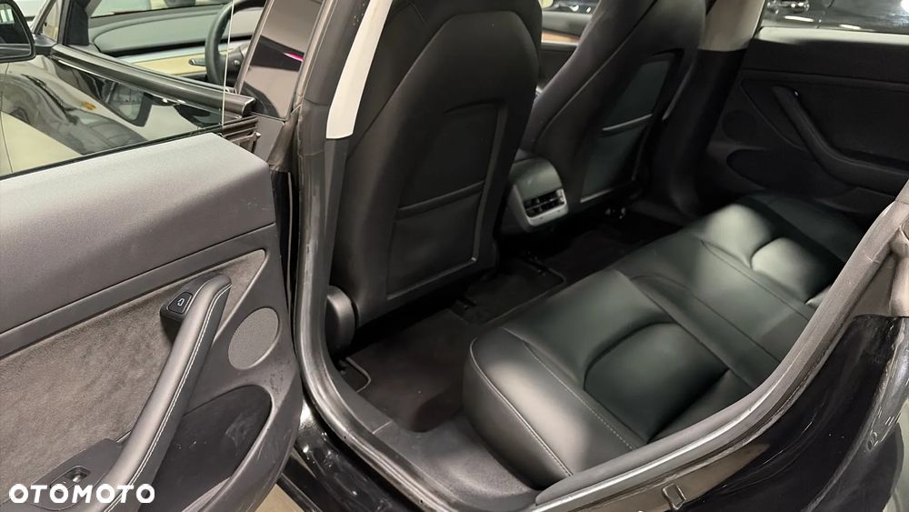 Tesla Model 3 Langstreckenbatterie Allradantrieb Dual Motor - 9