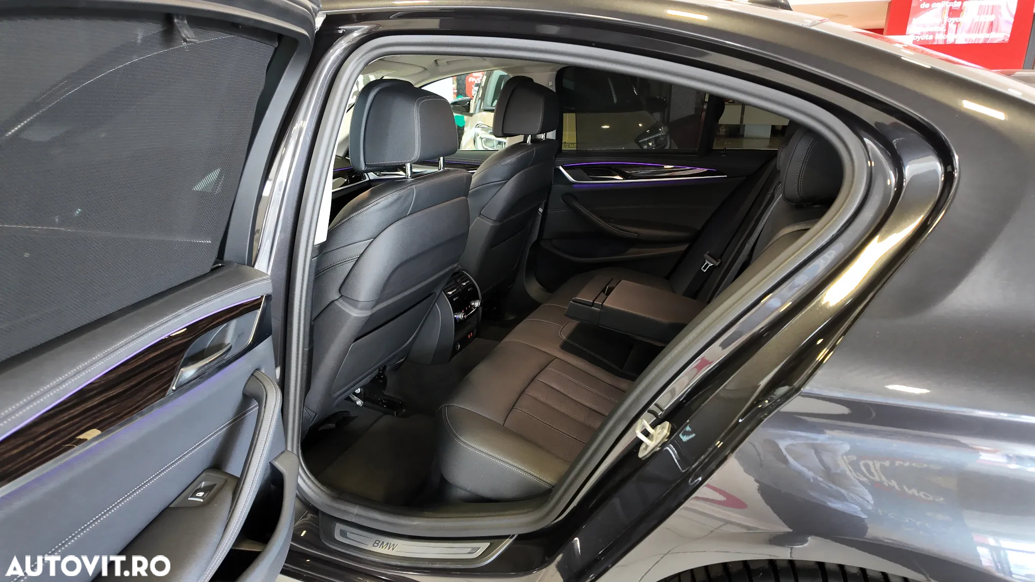 BMW Seria 5 530e xDrive Aut. Luxury Line - 35