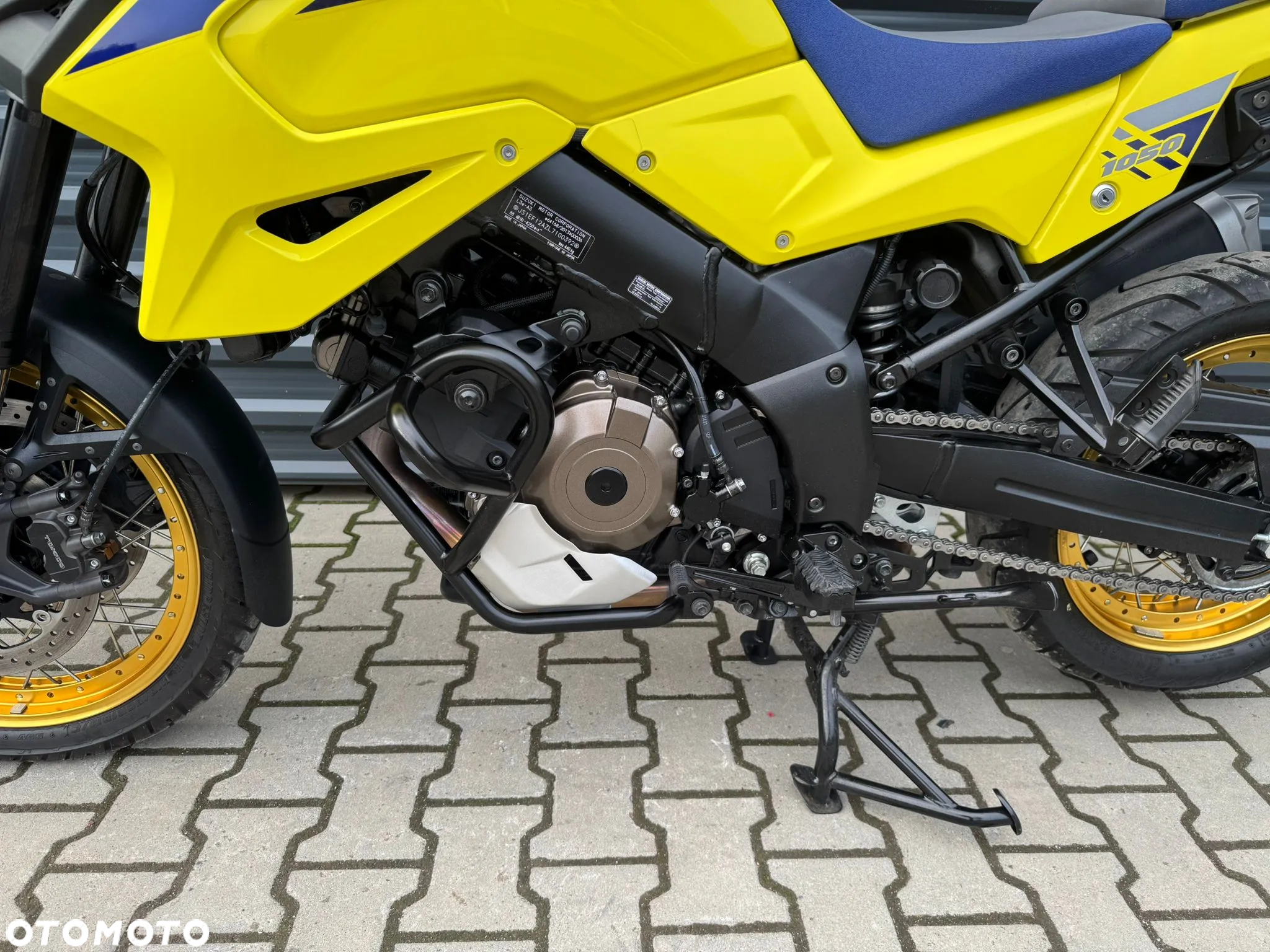 Suzuki DL - 13