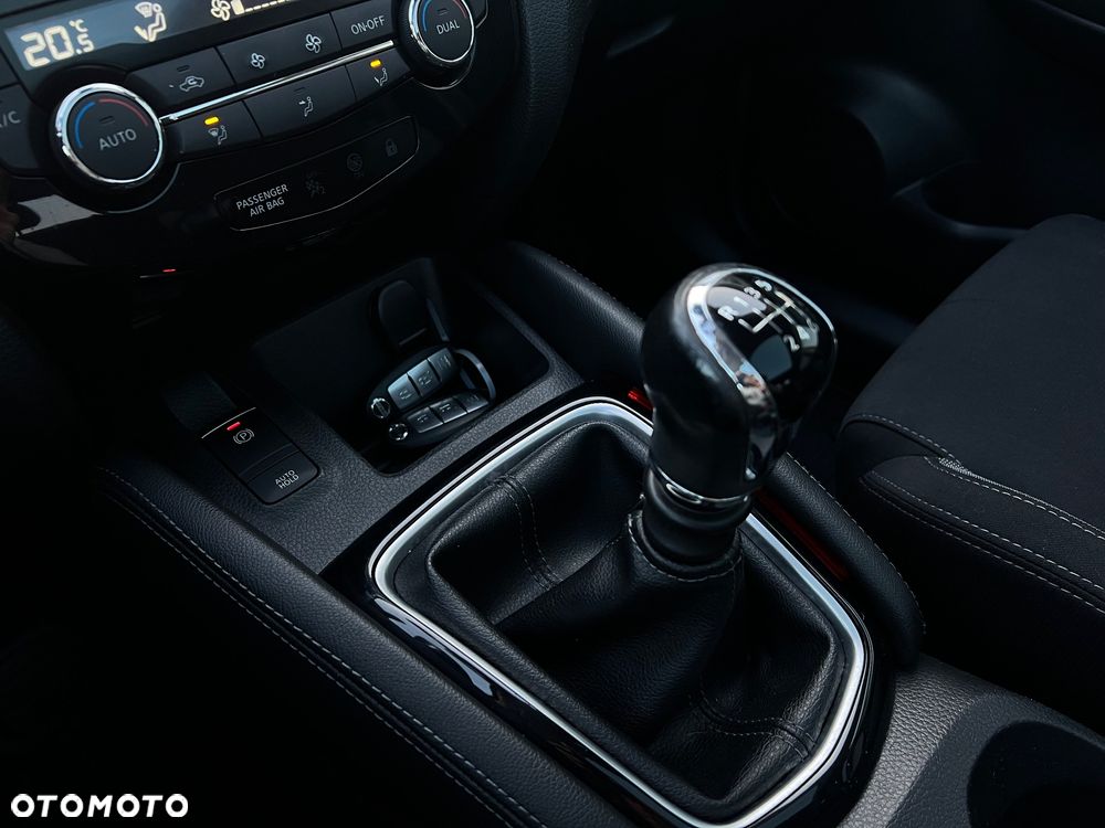 Nissan Qashqai 1.2 DIG-T Tekna - 19