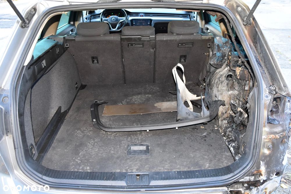 Volkswagen Passat - 19