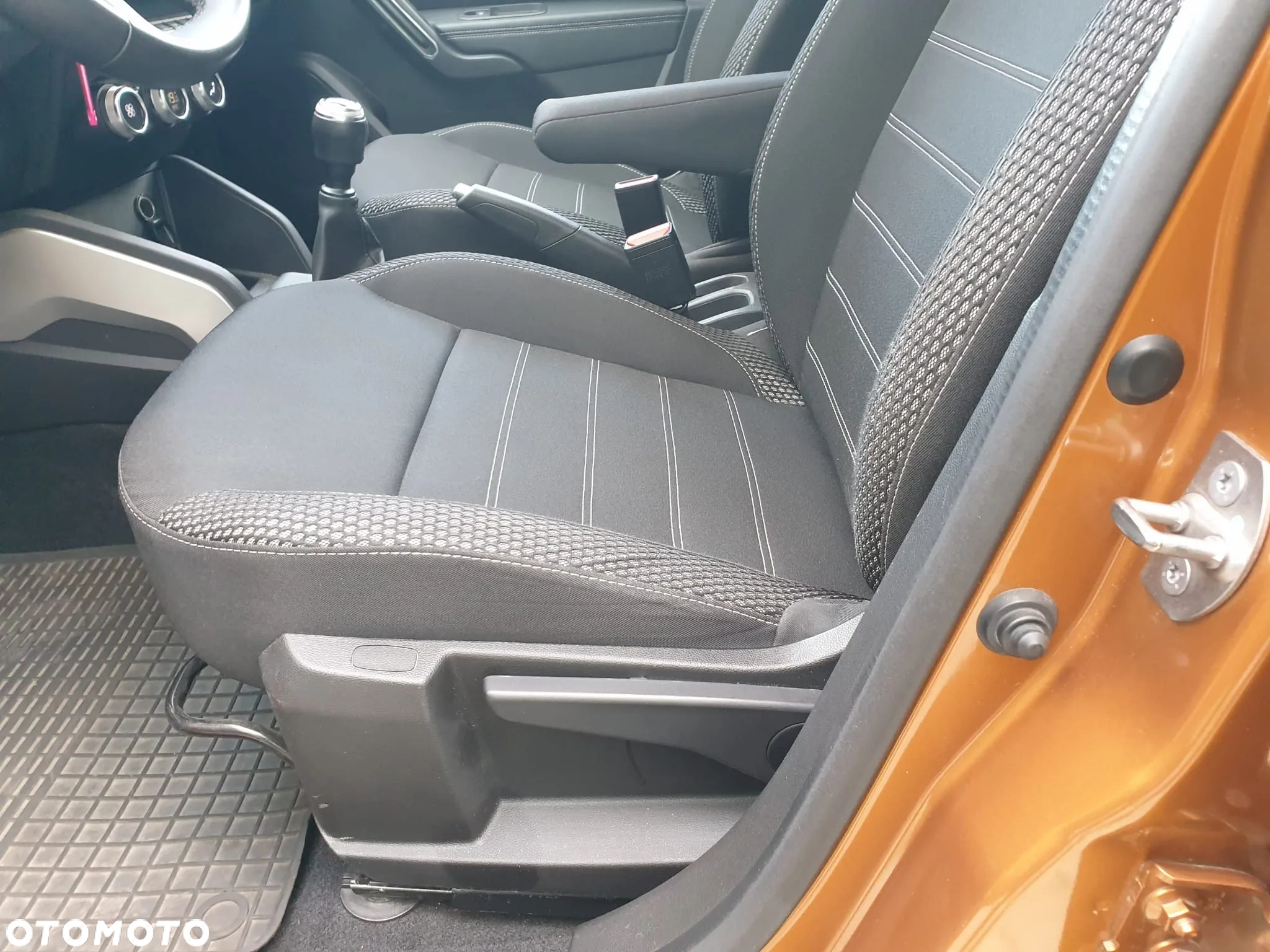 Dacia Duster 1.6 SCe Prestige - 20