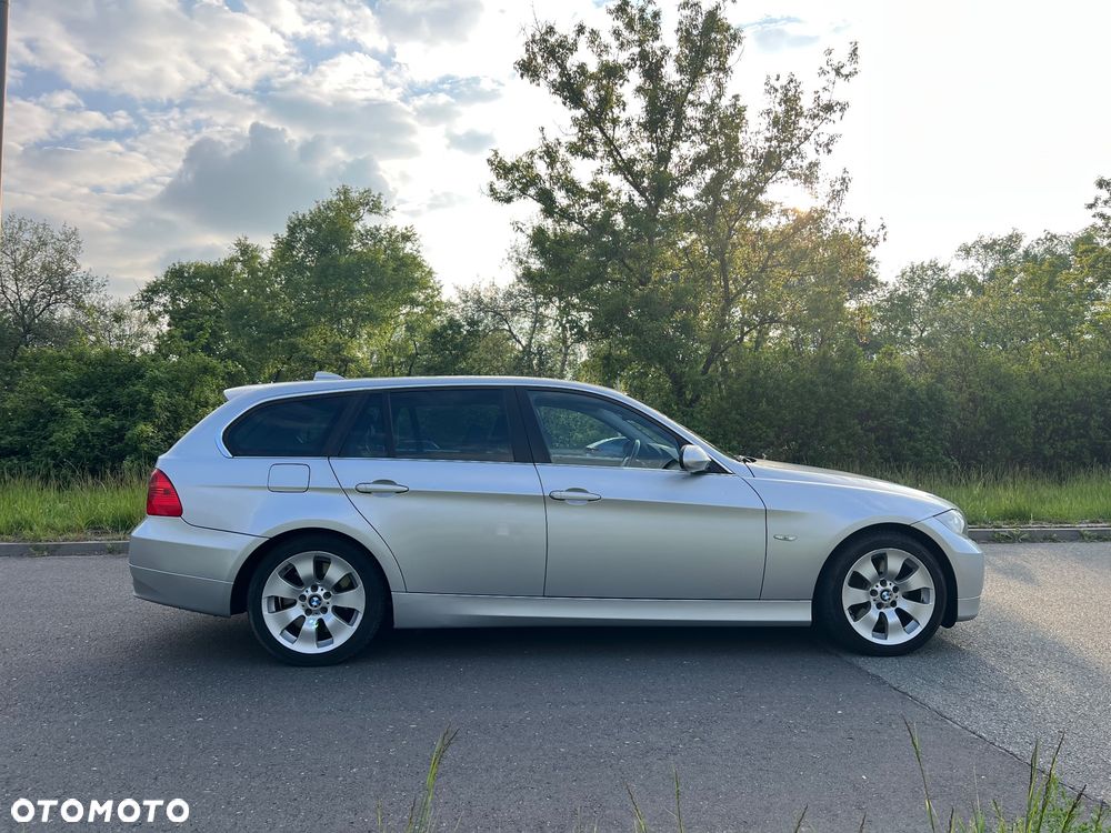BMW Seria 3 325xi - 7