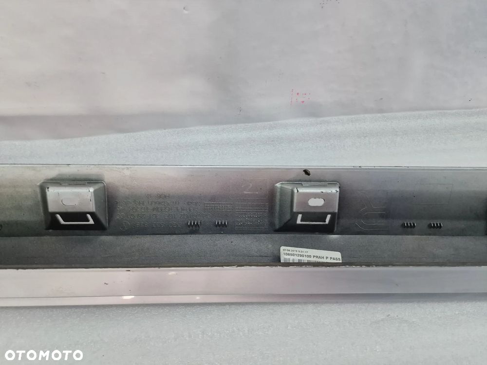 VW PASSAT B8 3G0 14- PRAWA LISTWA PROGOWA / NAKŁADKA PROGU , CZARNA , BIAŁA , SREBRNA , NR 3G0853858F , NR AUKCJI PR347 - 39