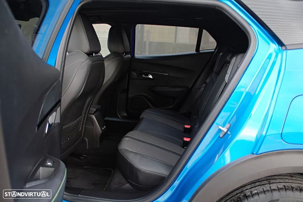 Peugeot 2008 1.2 PureTech GT EAT8 - 19