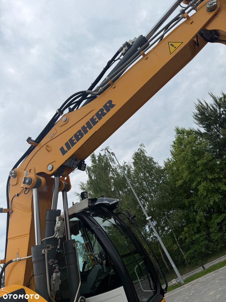Liebherr A914 compact |rototilt |lapy-plug| - 13