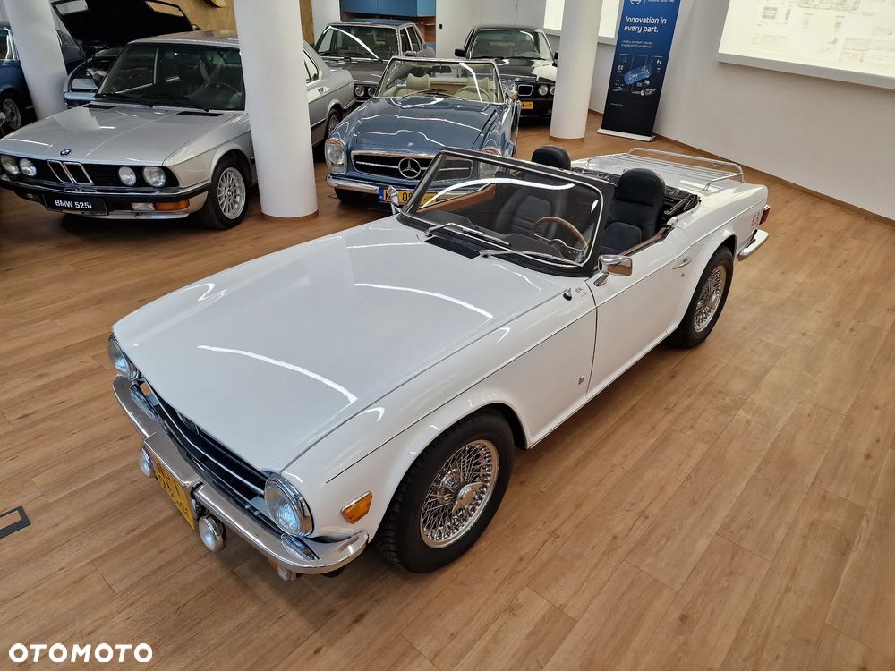 Triumph TR6 - 11