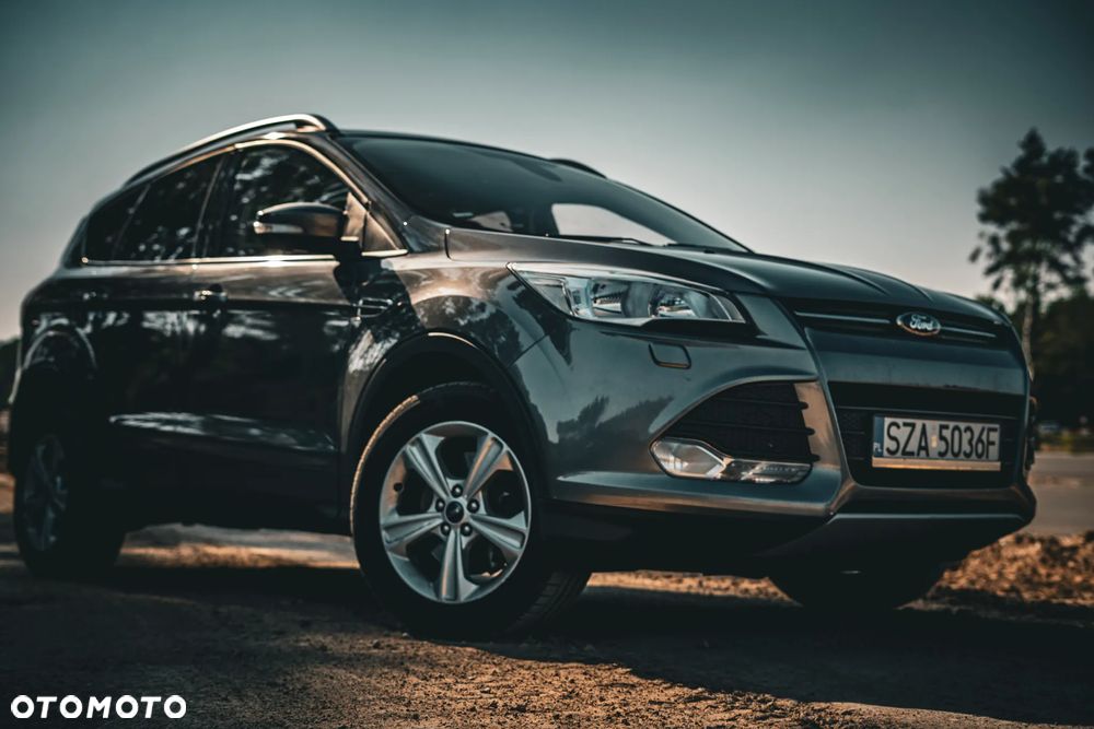 Ford Kuga - 1