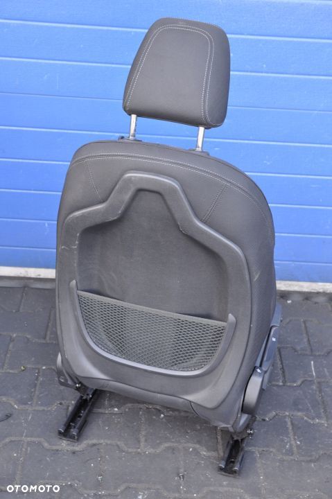 BMW X2 F39 WNĘTRZE FOTELE KANAPA BOCZKI TUNEL UK - 8