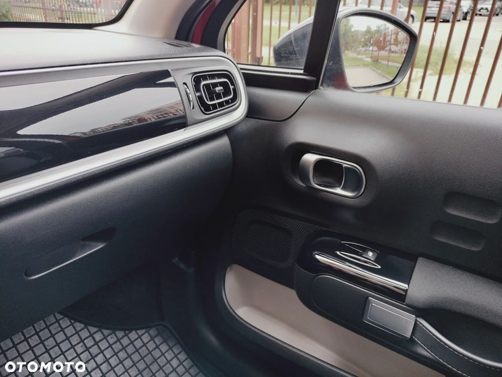 Citroën C3 1.2 PureTech Shine - 24