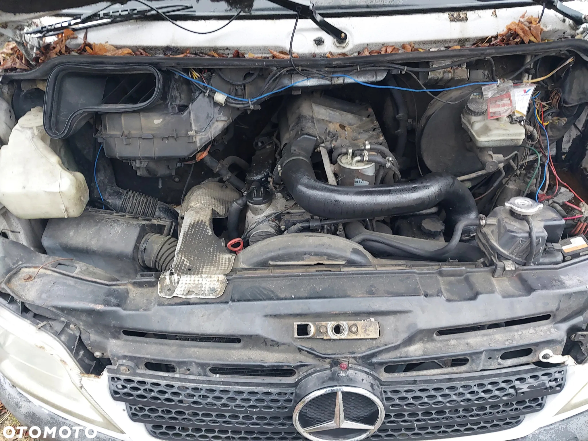 Mercedes Benz Sprinter 316 W903 W902 W901 W904 W905 Lift FL silnik 2.2 cdi pompa wtryskowa wtryski głowica skrzynia manualna most lusterko drzwi resory fotel panel szyba szyberdach mechanizm klamka zewnętrzna NA CZĘŚCI - 14
