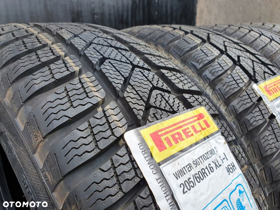 205/60R16 Pirelli Sottozero 3 Winter para zima - 2