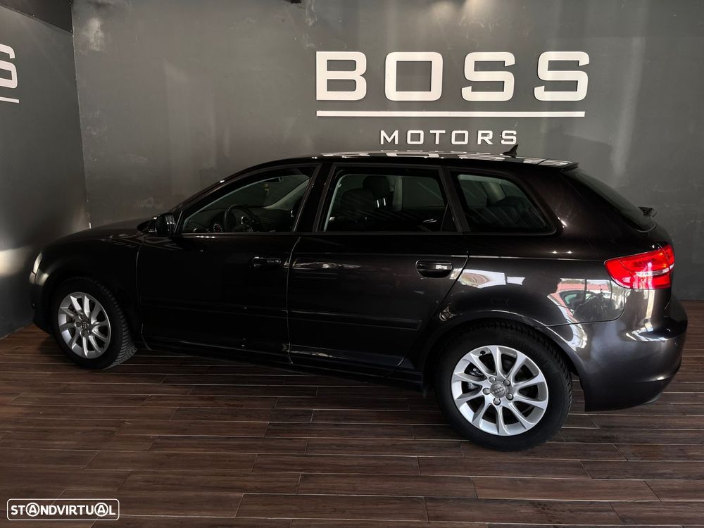 Audi A3 Sportback 1.6 TDI Advance Ultra - 10