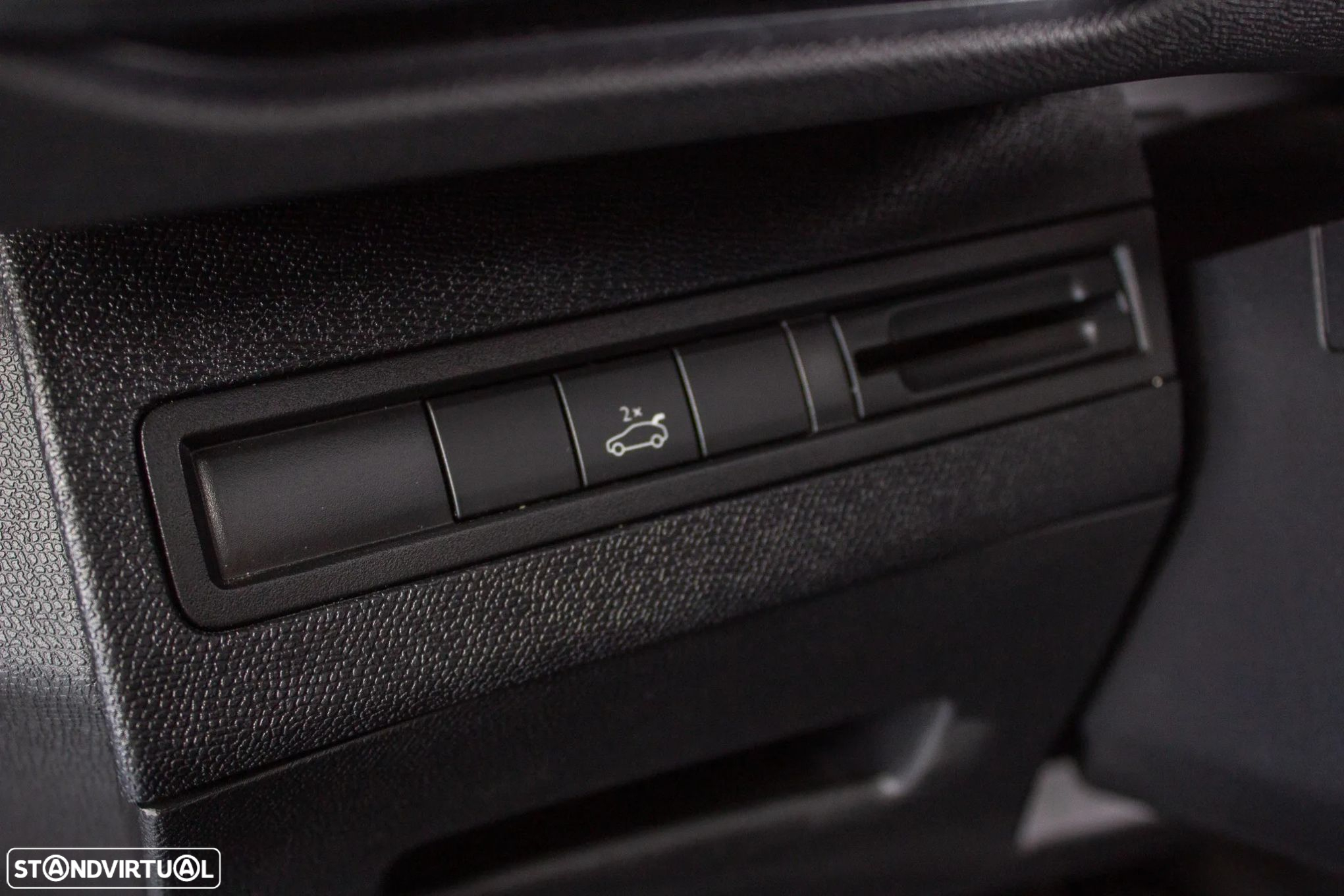 Peugeot 5008 1.5 BlueHDi Allure Pack EAT8 - 22