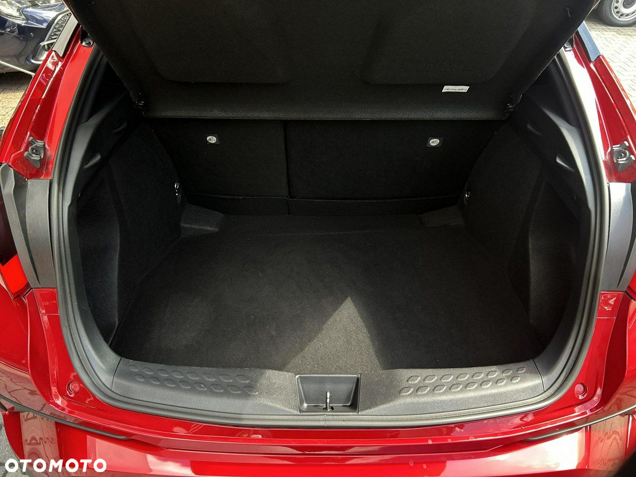 Toyota C-HR - 12