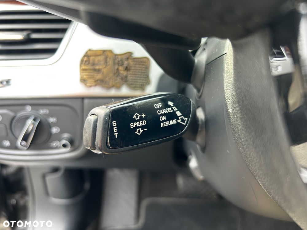 Audi A8 - 32