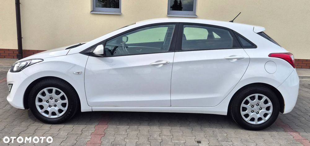 Hyundai i30 1.4 Classic + - 26