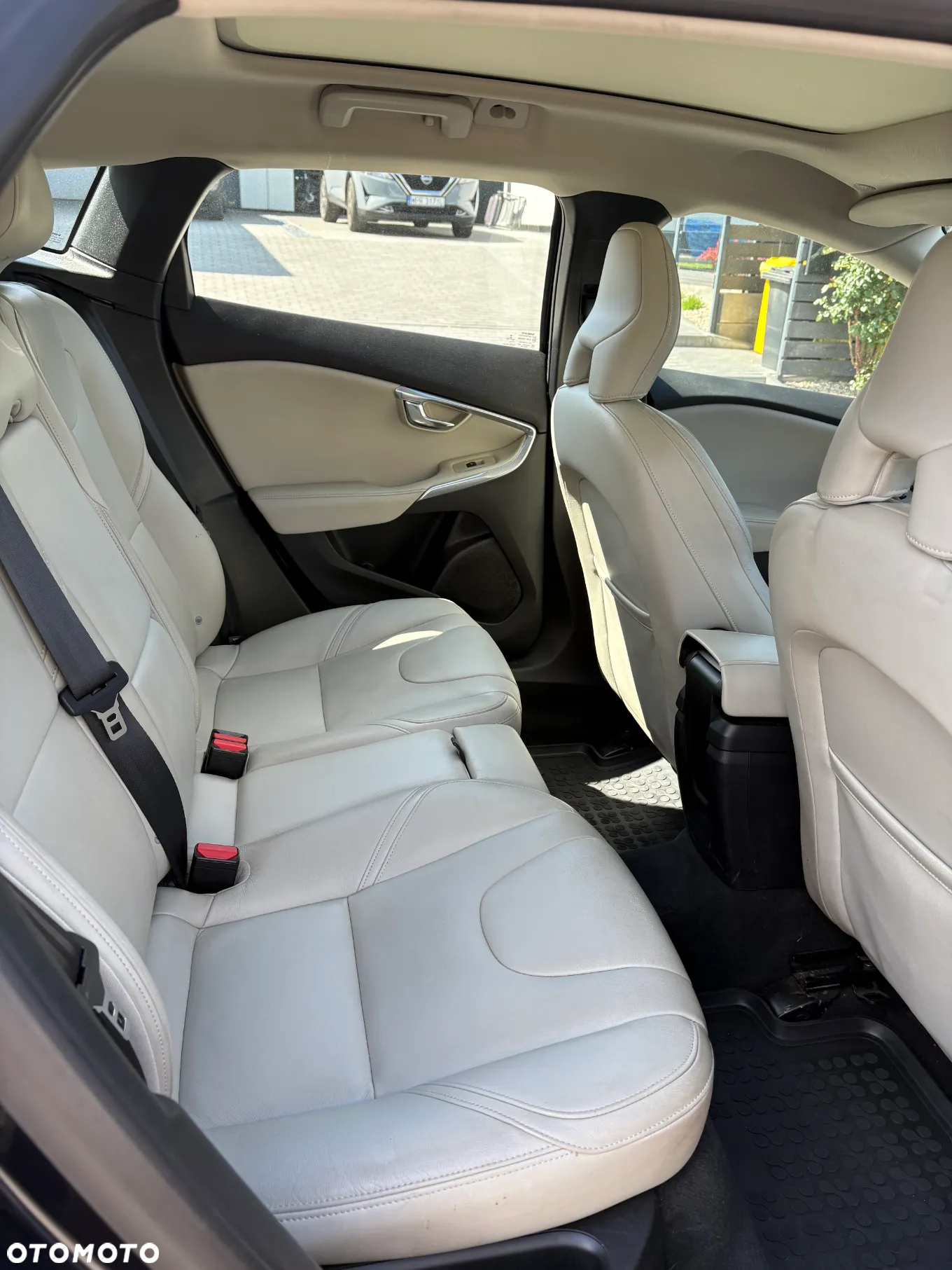 Volvo V40 D2 Drive-E Momentum - 7