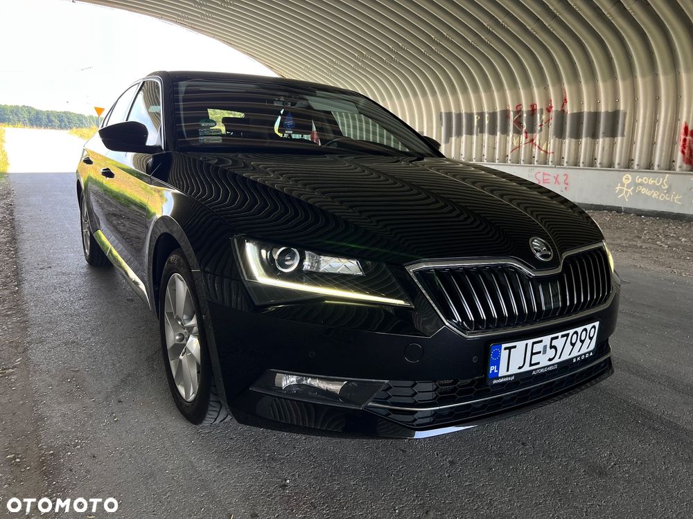 Skoda Superb 2.0 TSI Active DSG - 3