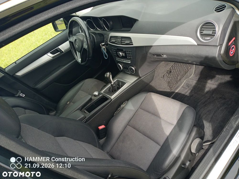 Mercedes-Benz Klasa C 200 CDI BlueEff Avantgarde - 14