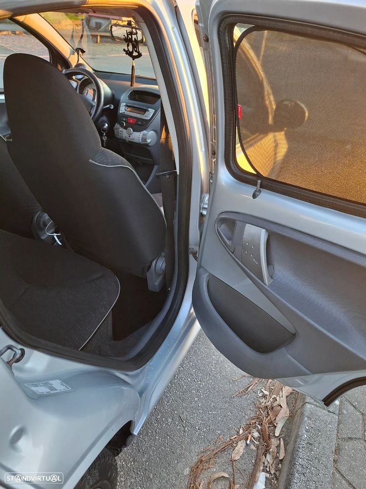 Peugeot 107 1.0 Urban - 8
