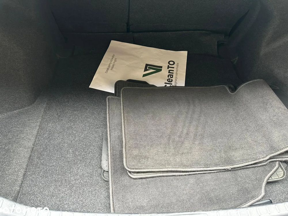 Toyota Corolla 1.6 Comfort - 34