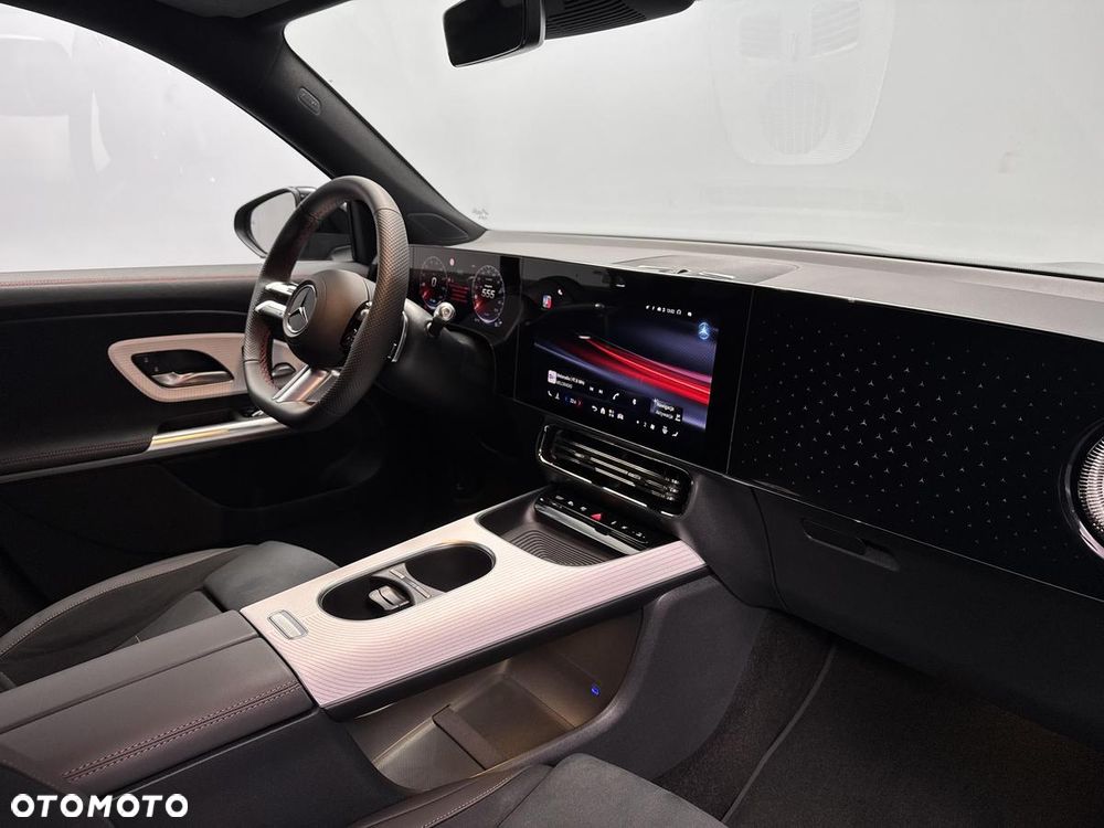 Mercedes-Benz GLB 250+ EQ 85kWh - 27