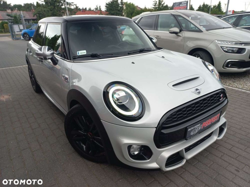 MINI John Cooper Works - 4