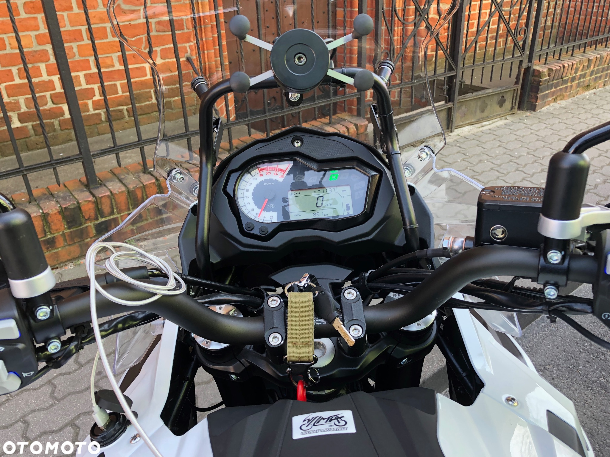 Benelli TRK 502X - 8