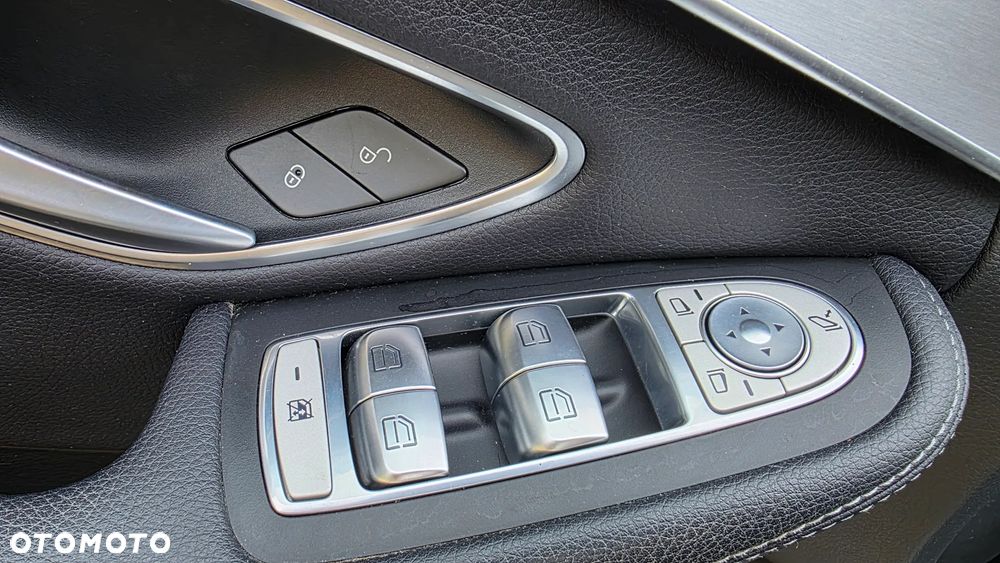 Mercedes-Benz Klasa C - 19