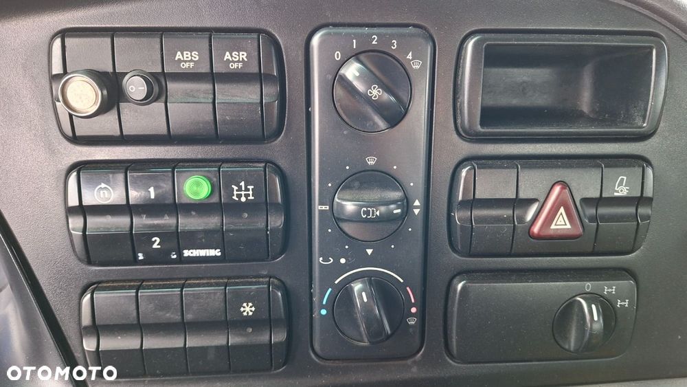 Versalift Actros 3241 B 8X4 + Schwing Fbp 24-125 - 21