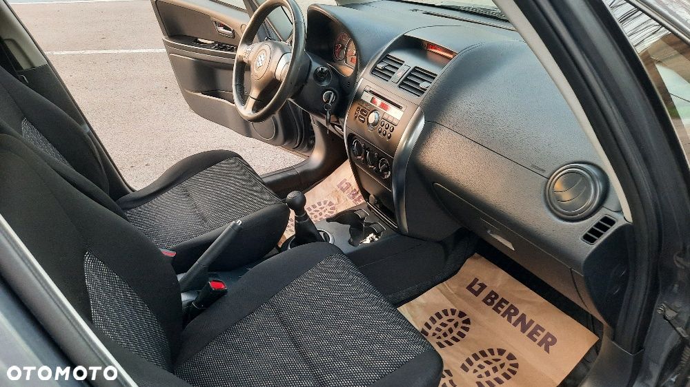 Suzuki SX4 1.6 GLX / Comfort - 12