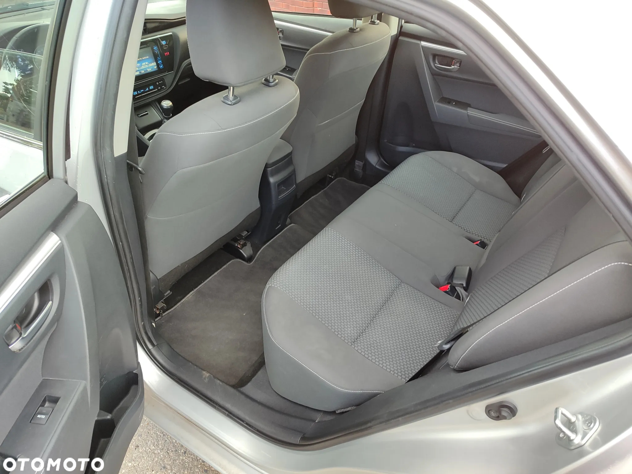 Toyota Corolla 1.6 Comfort - 6