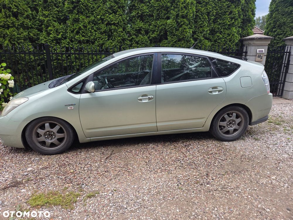 Toyota Prius 1.5 VVT-i Sol - 11