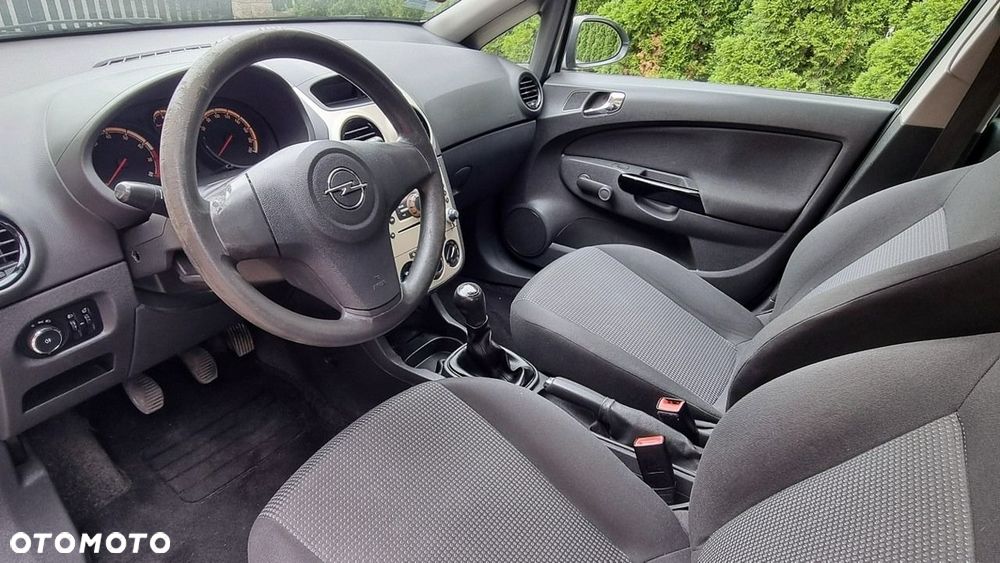 Opel Corsa - 12