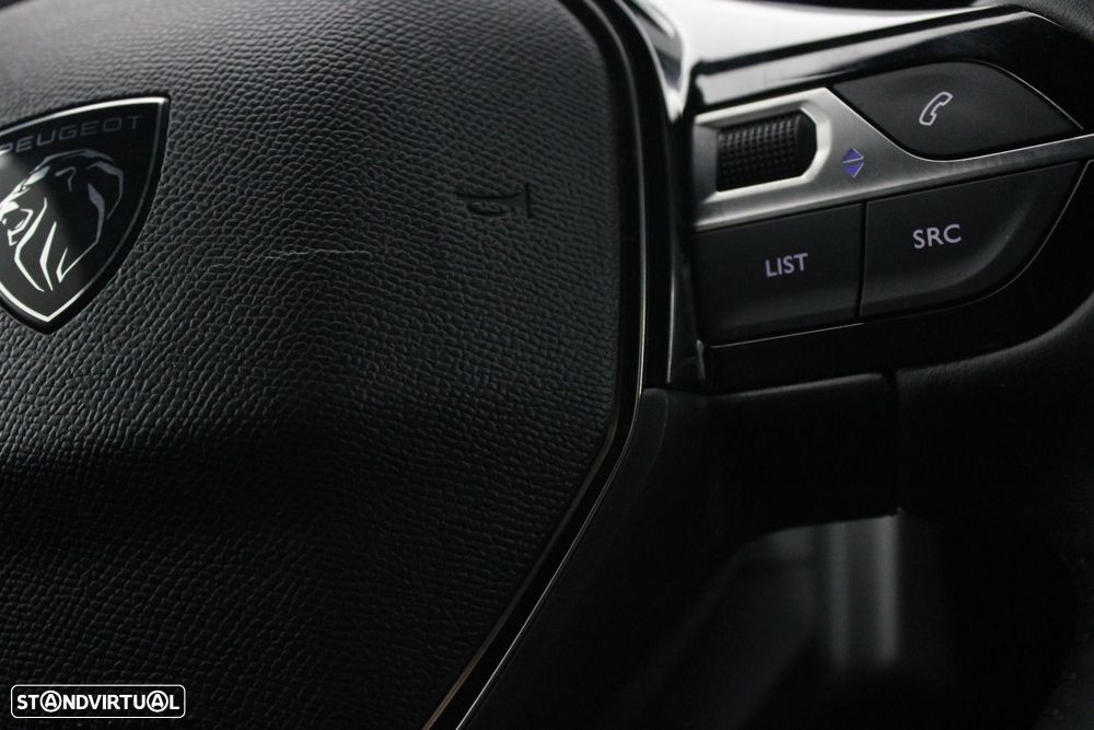 Peugeot e-2008 54 kWh Allure - 13