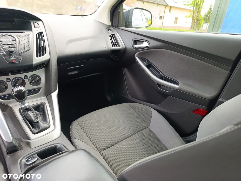 Ford Focus 1.6 TDCi DPF Trend - 12