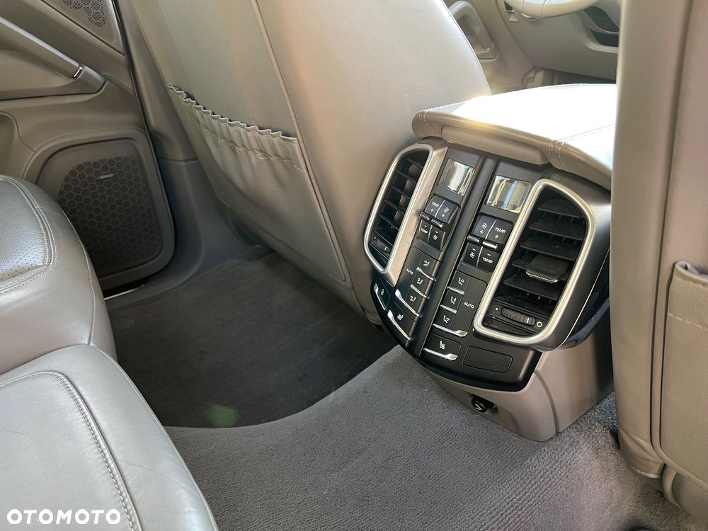Porsche Cayenne S Diesel - 11