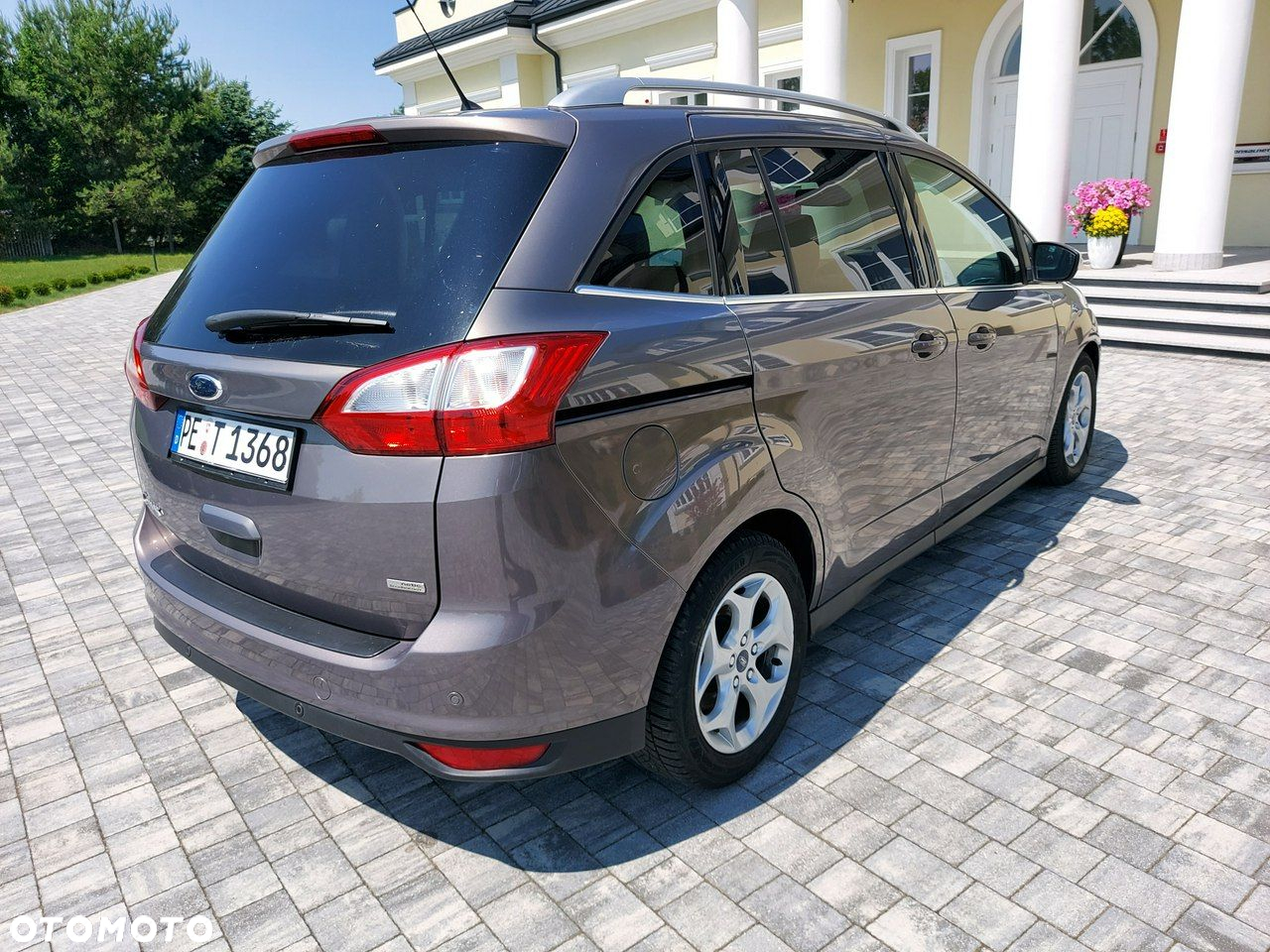 Ford Grand C-MAX - 13