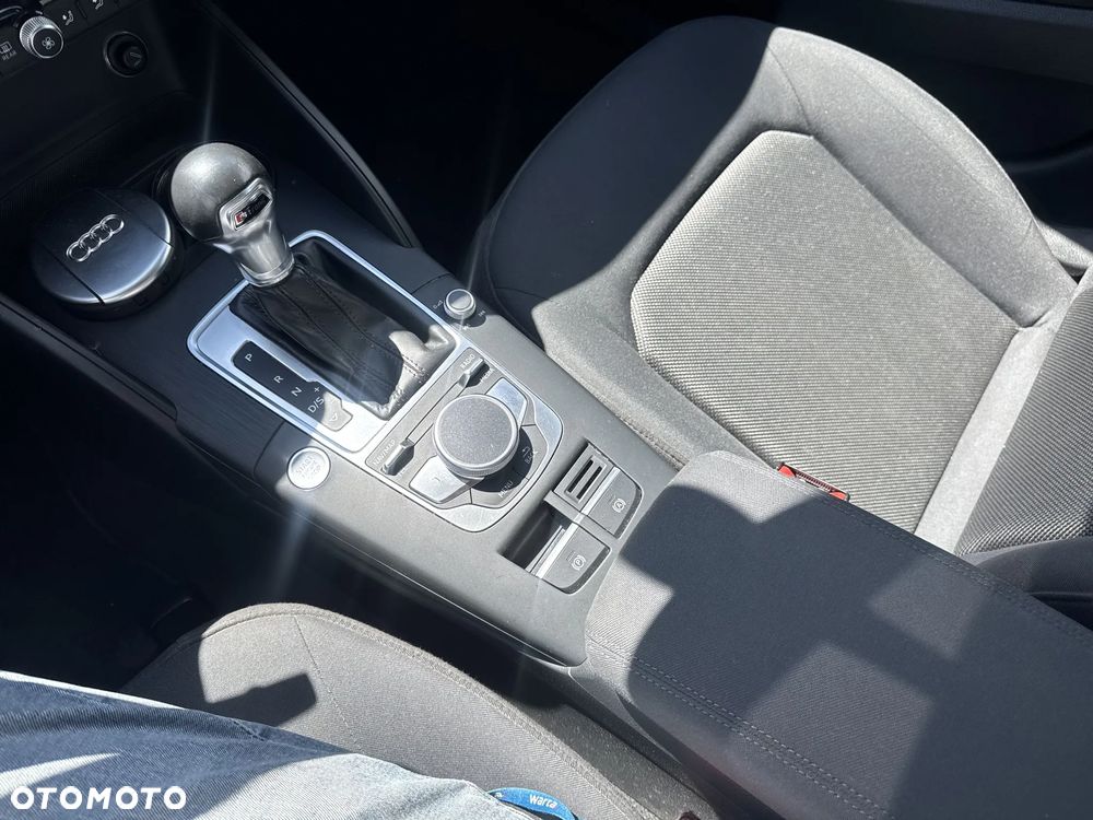 Audi A3 Limousine 1.4 TFSI CoD ultra Ambition S tronic - 19