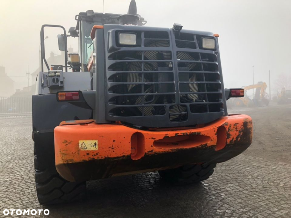 Hitachi ZW 310 - 6