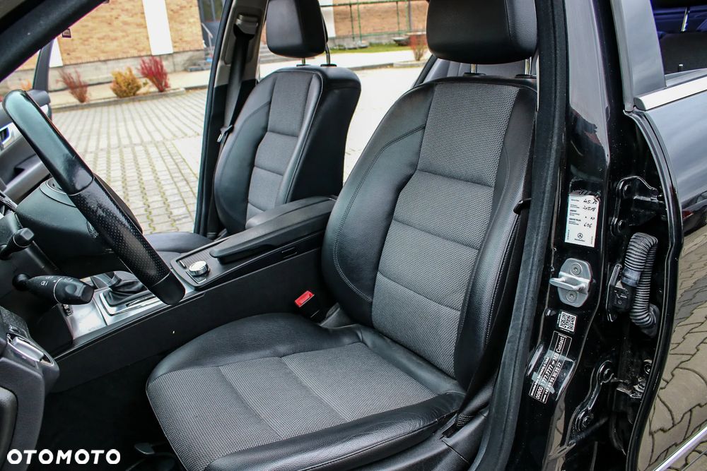 Mercedes-Benz Klasa C - 36