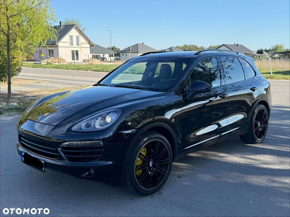 Porsche Cayenne - 1