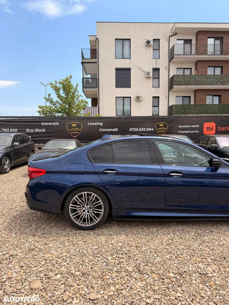 BMW Seria 5 550i xDrive AT - 10