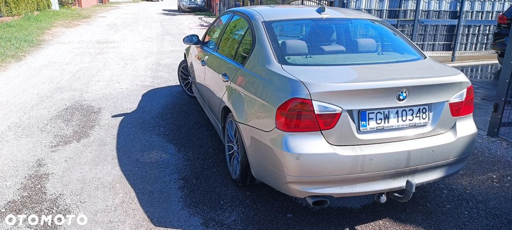 BMW Seria 3 318i - 3