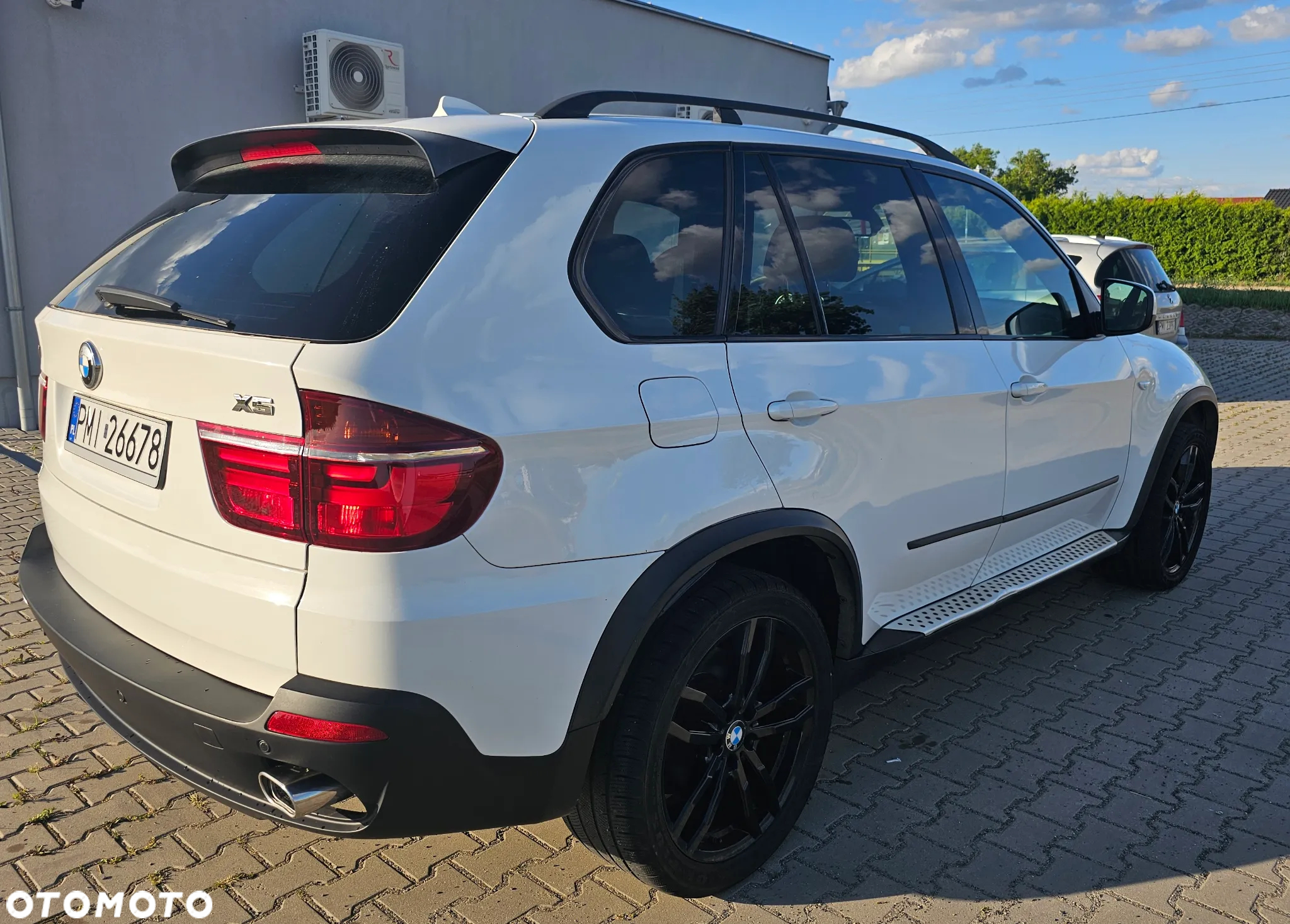 BMW X5 4.8i - 11