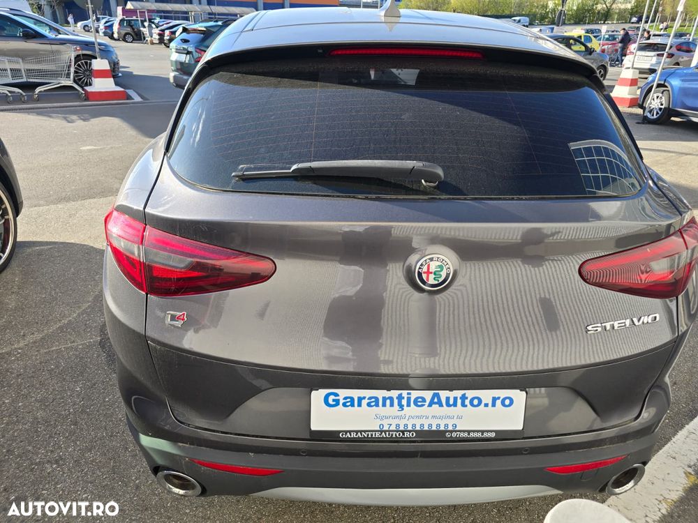 Alfa Romeo Stelvio - 6