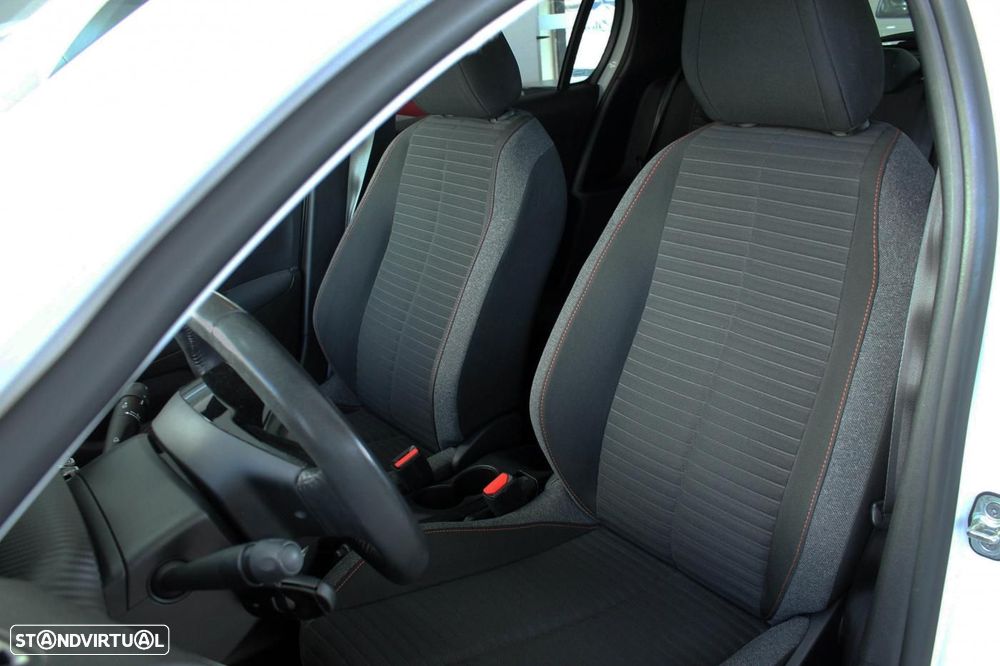 Peugeot 208 1.2 PureTech Active - 14