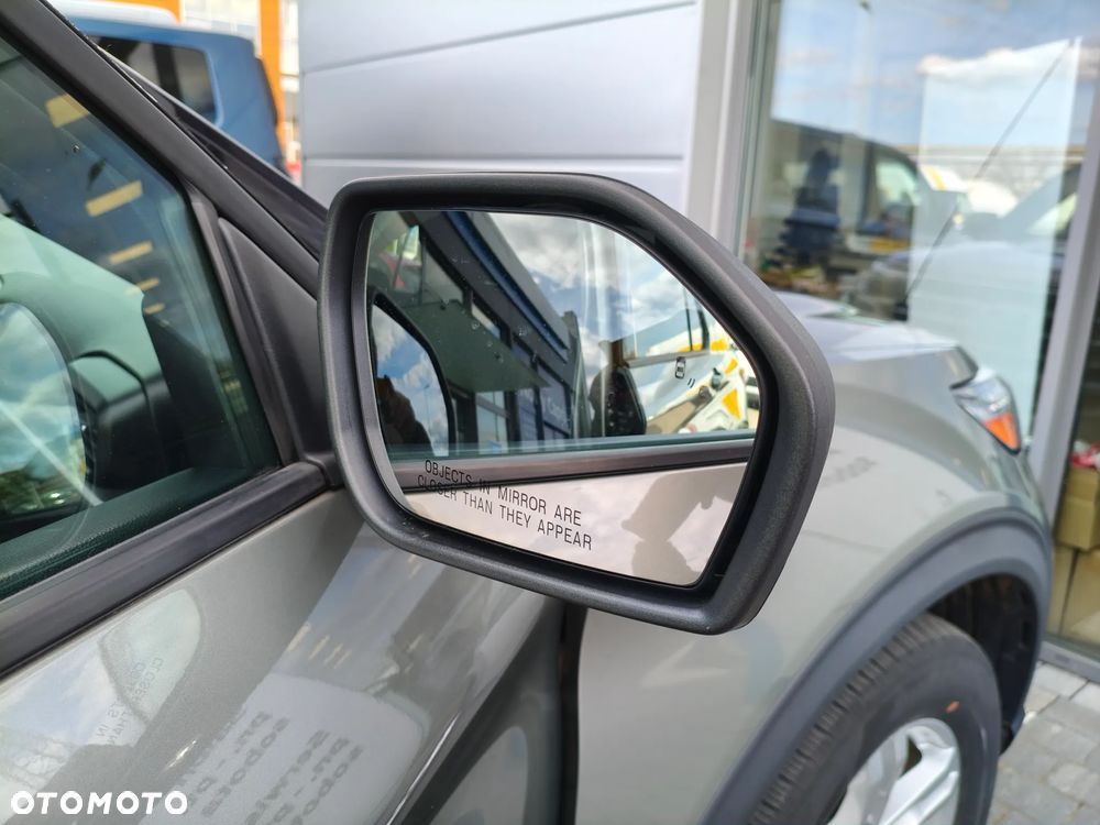 Ford Explorer - 33